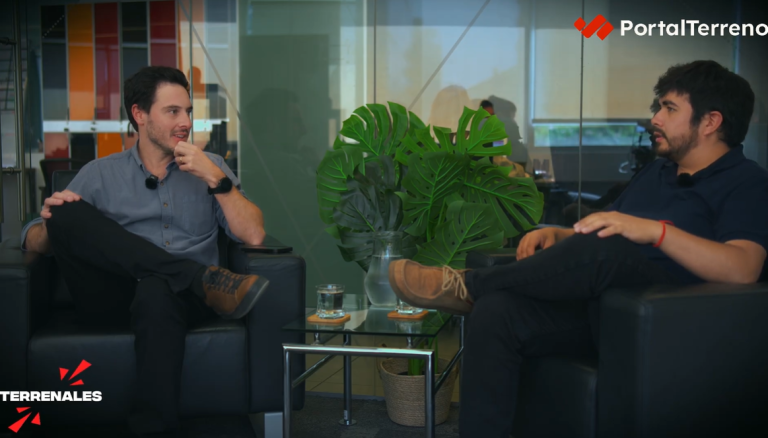 Andrés Sadler, fundador de PortalTerreno, entrevista a Albert Lemus, fndador de Mi Casa en Regla, para podcast "Terrenales".